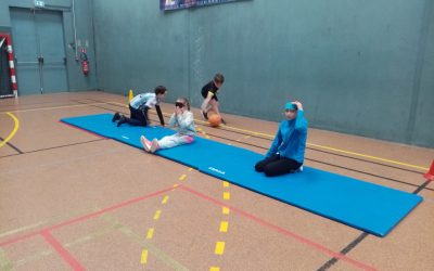 Les CM1 essaient le torball