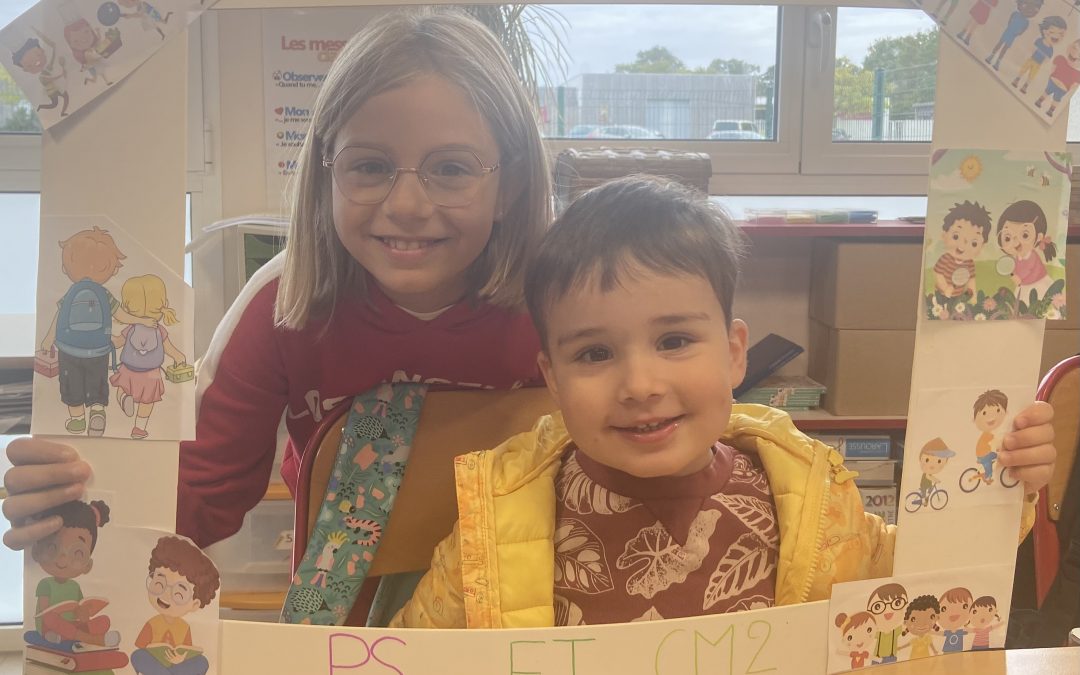 Un beau projet de compagnonnage entre la petite section et les CM2